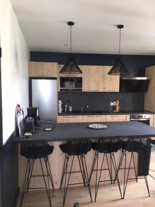3p 70m2, Vue Mer, Et Port De Lomener Ploemeur